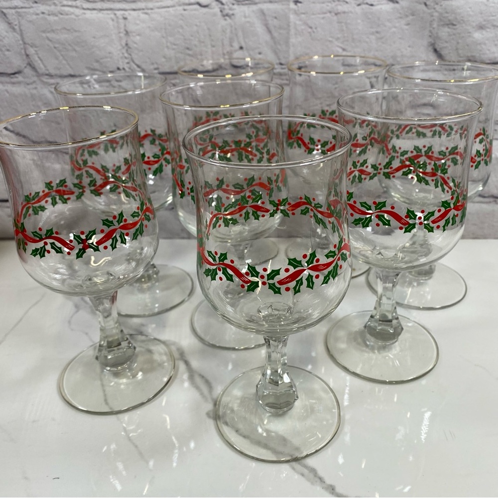 Set Of 8 Vintage Libbey Holly Berry Christmas Wine Water Glasses Goblets Stemmed